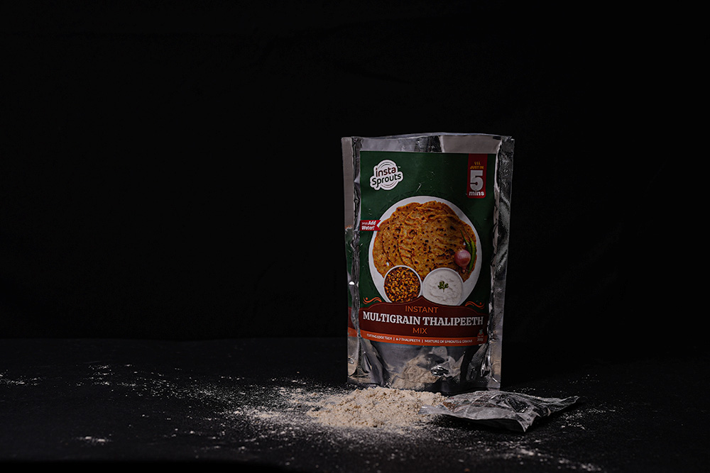 multigrain thalipeeth insta sprouts